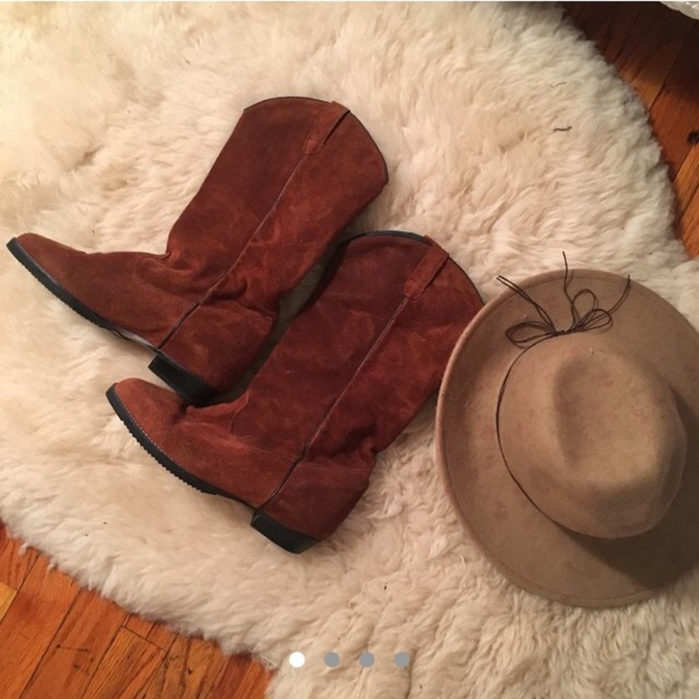 Custom made vintage suede boots 8